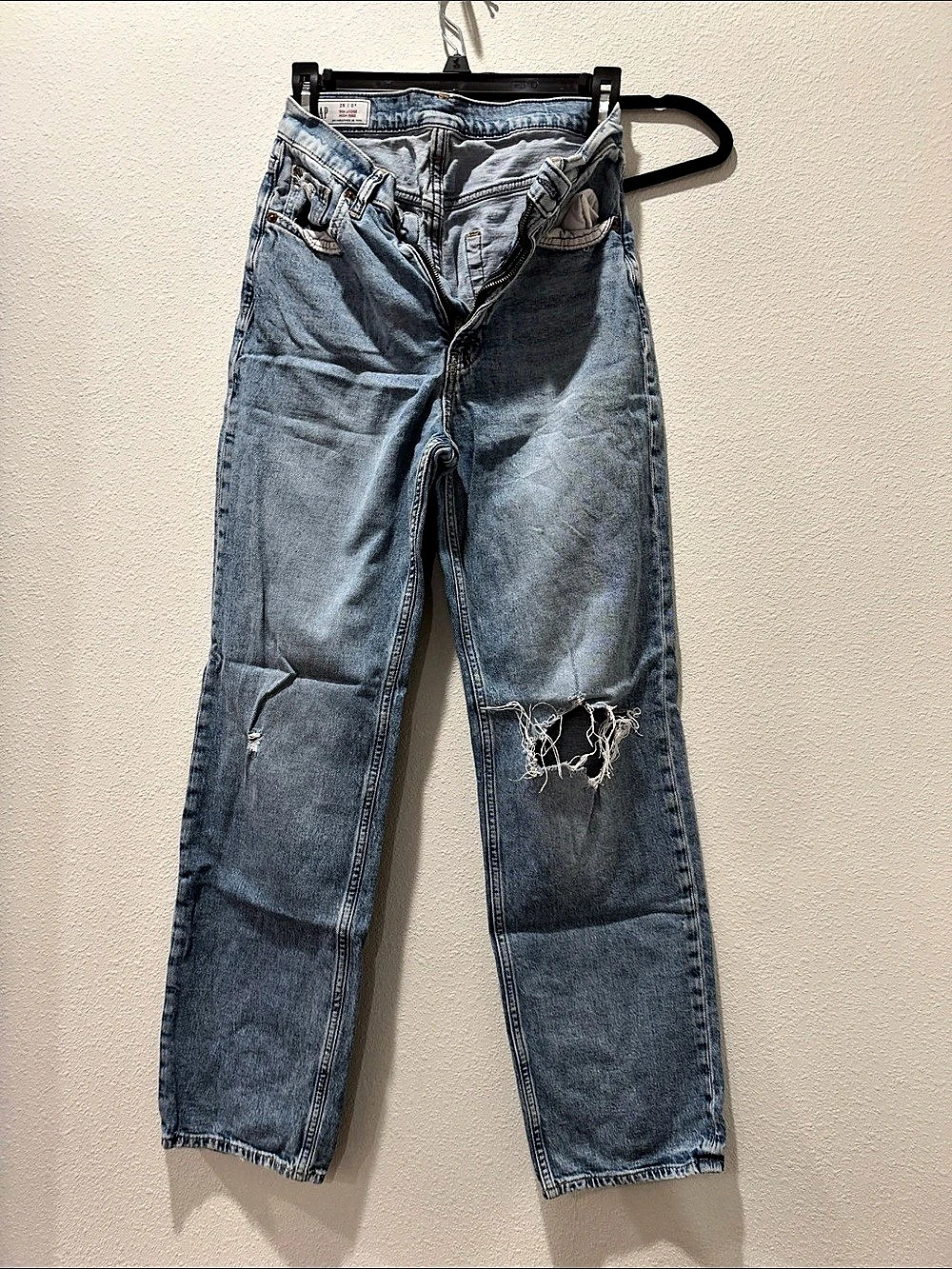 Gap 90s Loose High Rise Distressed High Rise Jeans in Blue Waist 25